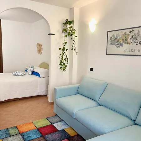 Πανσιόν La Marina Piazza Marconi 3*